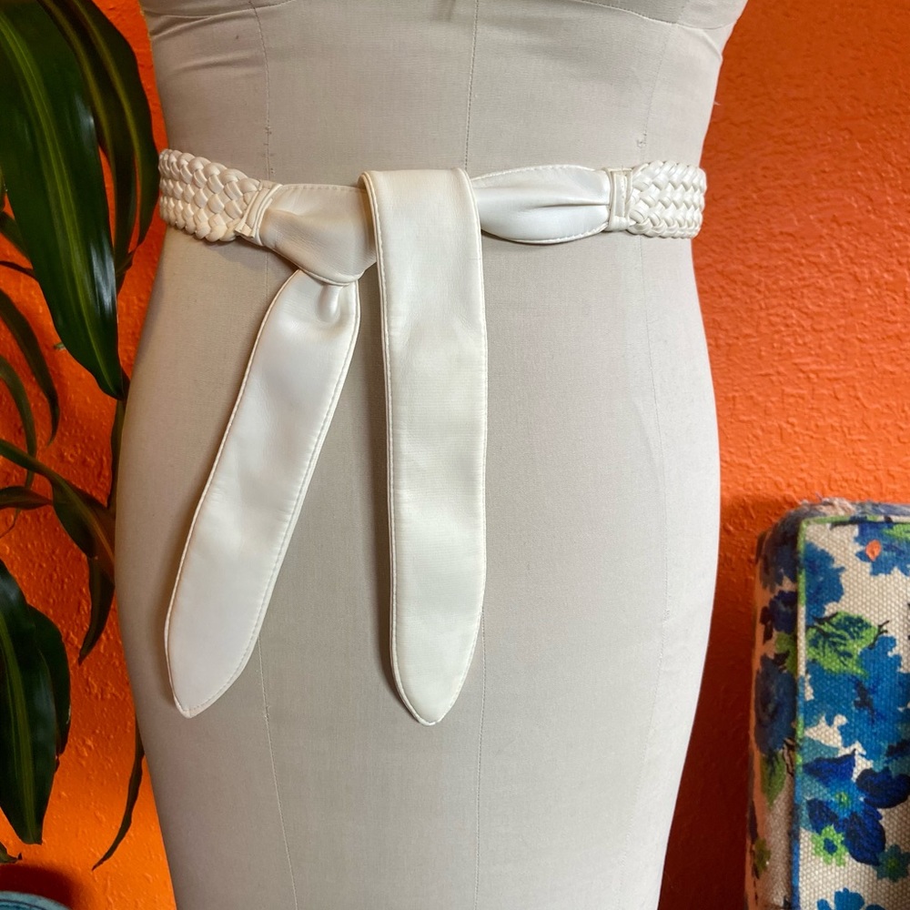 “Sloan Peterson” styled 90s does western belt